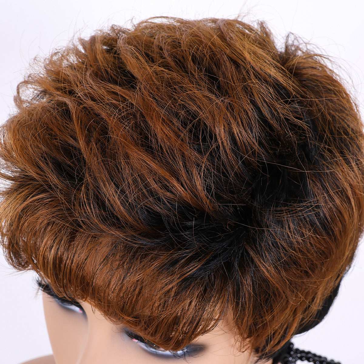 Soft & Bouncy Bob Wig – Fluffy Heat-Proof Fibers in Trendy Shades